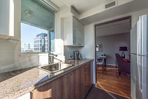 Carmana Hotel & Suites