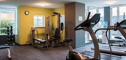 Carmana Hotel & Suites