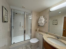 Apollo Hotel