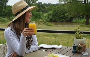 Lion Sands River Lodge