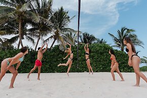 The Reef Playacar Beach Resort & Spa