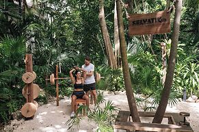 The Reef Playacar Beach Resort & Spa