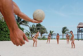 The Reef Playacar Beach Resort & Spa