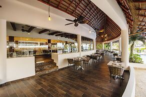 The Reef Playacar Beach Resort & Spa