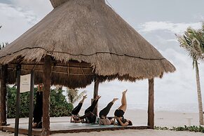 The Reef Playacar Beach Resort & Spa