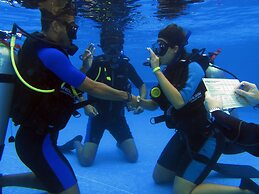 The Reef Playacar Beach Resort & Spa