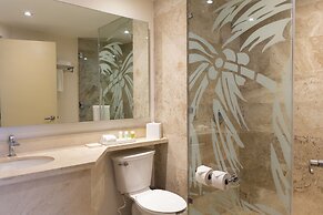 The Reef Playacar Beach Resort & Spa