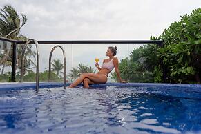 The Reef Playacar Beach Resort & Spa