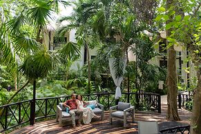 The Reef Playacar Beach Resort & Spa