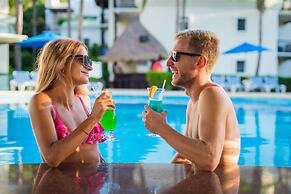 The Reef Playacar Beach Resort & Spa