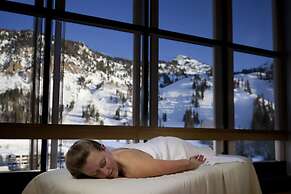 The Cliff Lodge and Spa