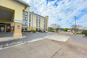 OYO Townhouse Jackson/Ridgeland