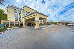 OYO Townhouse Jackson/Ridgeland