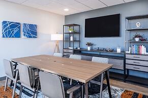 Atwell Suites Austin Airport by IHG