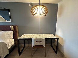 Atwell Suites Austin Airport by IHG