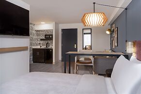 Atwell Suites Austin Airport by IHG