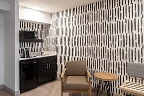 Atwell Suites Austin Airport by IHG