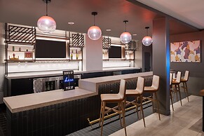 Atwell Suites Austin Airport by IHG