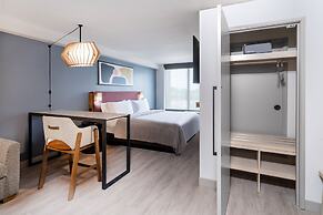 Atwell Suites Austin Airport by IHG
