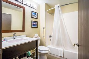 Comfort Inn & Suites Fairborn near Wright Patterson AFB