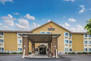 Comfort Inn & Suites Fairborn near Wright Patterson AFB