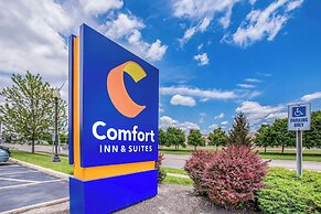 Comfort Inn & Suites Fairborn near Wright Patterson AFB