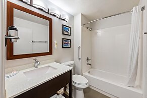 Comfort Inn & Suites Fairborn near Wright Patterson AFB