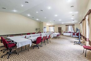 Comfort Inn & Suites Fairborn near Wright Patterson AFB