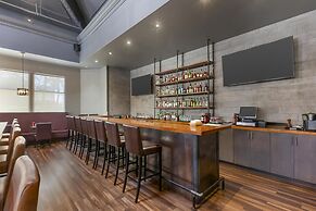 Best Western Plus Travel Hotel Toronto Airport