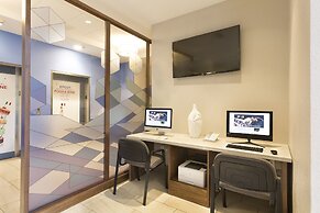 Holiday Inn Express & Suites S Lake Buena Vista by IHG