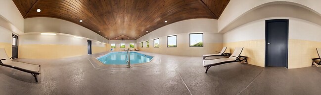 Country Inn & Suites by Radisson, DFW Airport South, TX