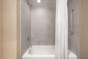 Embassy Suites by Hilton Cleveland Rockside