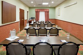 Holiday Inn Express and Suites Quakertown - Allentown Area By IHG