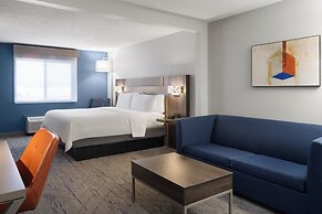 Holiday Inn Express & Suites Midwest by IHG