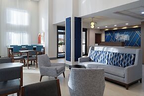 Holiday Inn Express & Suites Midwest by IHG