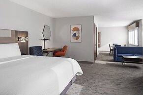 Holiday Inn Express & Suites Midwest by IHG