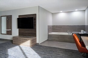 Holiday Inn Express & Suites Midwest by IHG