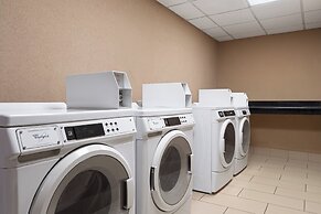 Holiday Inn Express & Suites Midwest by IHG