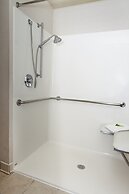 Holiday Inn Express Corvallis-On the River by IHG