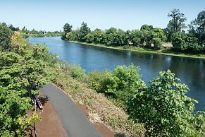 Holiday Inn Express Corvallis-On the River by IHG