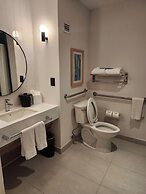 Hampton by Hilton Saltillo