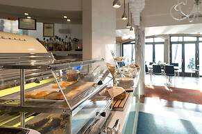 Niebieski Art Hotel & Spa