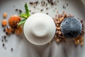 Niebieski Art Hotel & Spa