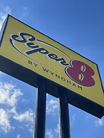 Super 8 by Wyndham San Antonio Downtown NE