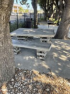 Super 8 by Wyndham San Antonio Downtown NE