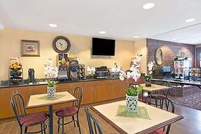 Super 8 by Wyndham San Antonio Downtown NE