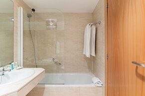 Globales de los Reyes Hotel