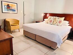 Shangri-La Country Hotel