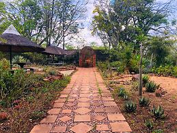 Shangri-La Country Hotel