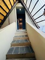 Shangri-La Country Hotel